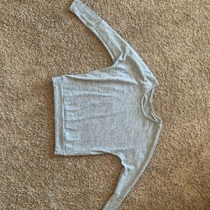 Simple gray long sleeve shirt. Comfortable Polyester material. Size small